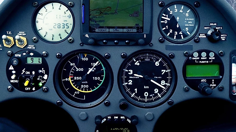 Meggitt Avionics Updates Integrated Secondary Flight Display for Commercial and Military Aircraft