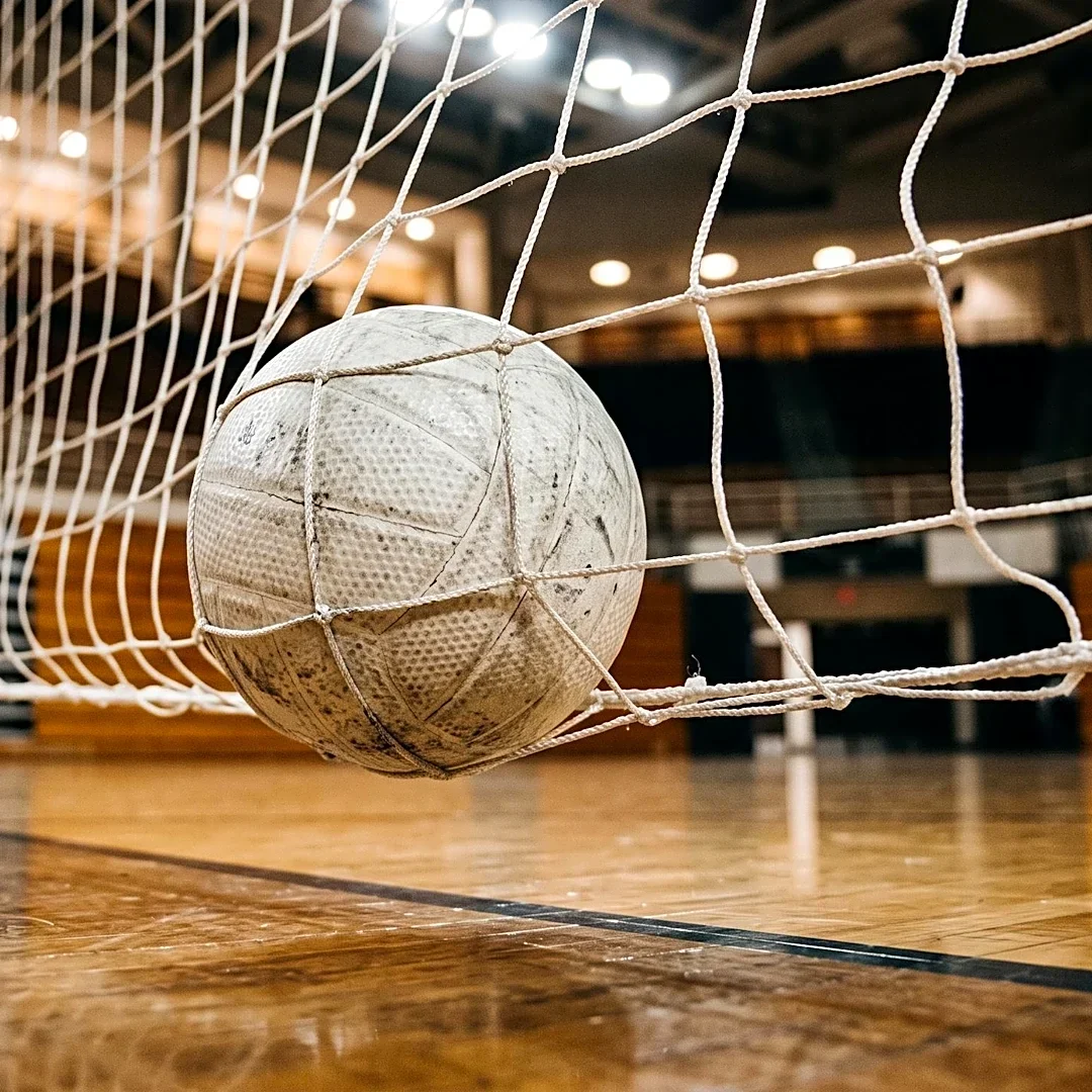 Marist Red Foxes Volleyball Team Defeats Sacred Heart Pioneers in Four Sets