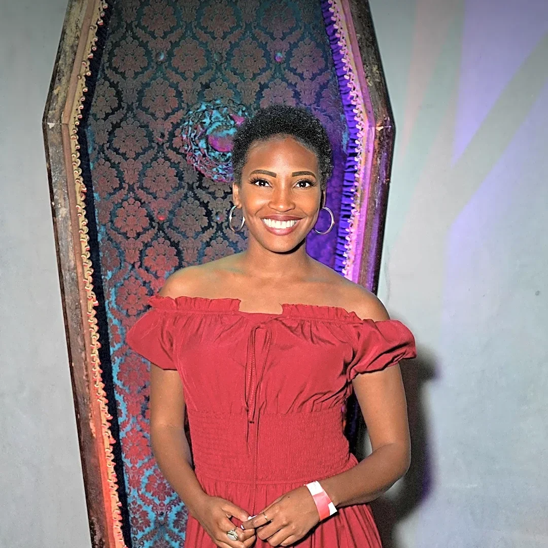 Alyson Hannigan Utilizes Original 'Buffy the Vampire Slayer' Props for Halloween Display