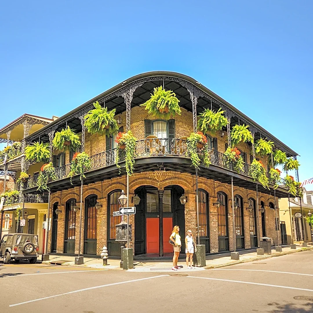 New Orleans Offers Free Walking Tours Exploring French Quarter History and Culture