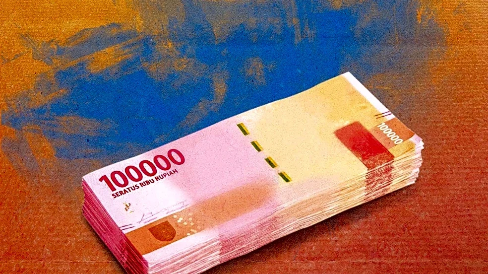 Indonesian Rupiah Weakens as Central Bank Maintains Interest Rates