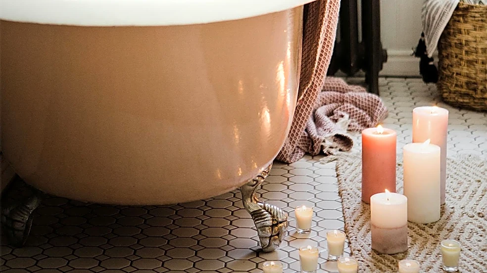 Creating a Luxury Home Spa Experience on a Budget Emphasizes Atmosphere and Simple Rituals