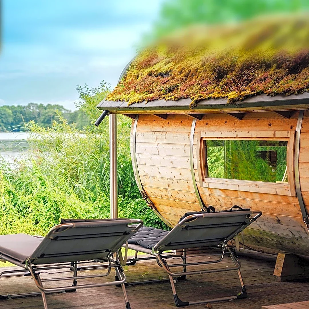 Löyly Floating Sauna Offers Traditional Finnish Sauna Experience on Okanagan Lake