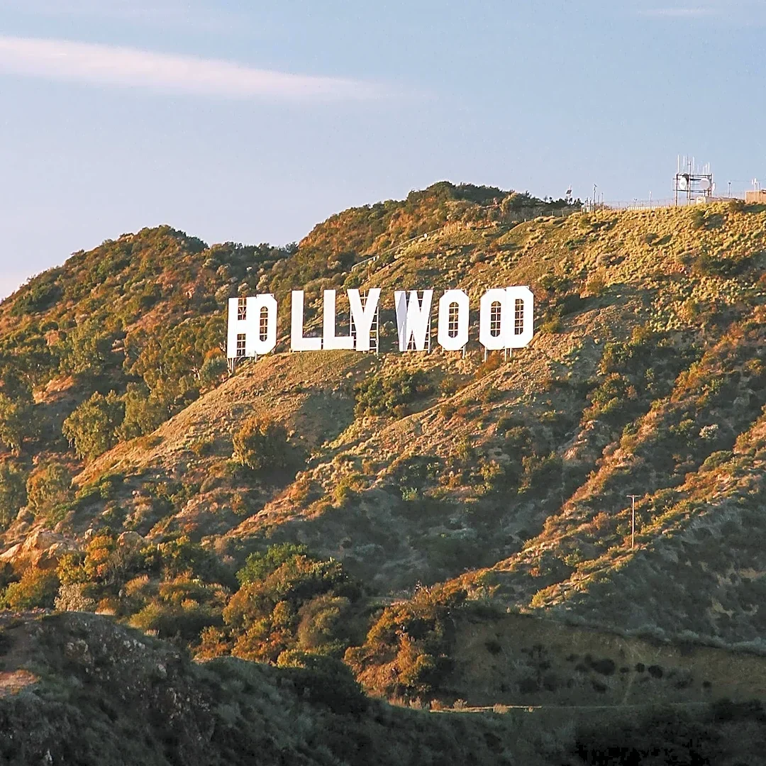 Hollywood Hikes LA Offers Guided Comedy Walking Tour to Hollywood Sign