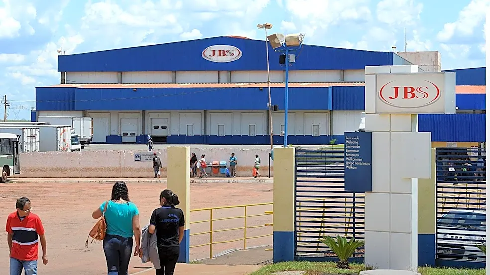 JBS USA Seeks East Division Controller to Oversee Financial Operations Across Four Beef Plants