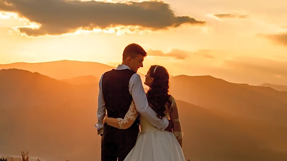 Psychological Insights into Wedding Trends: Elopements Gain Popularity Amidst Shifting Societal Norms