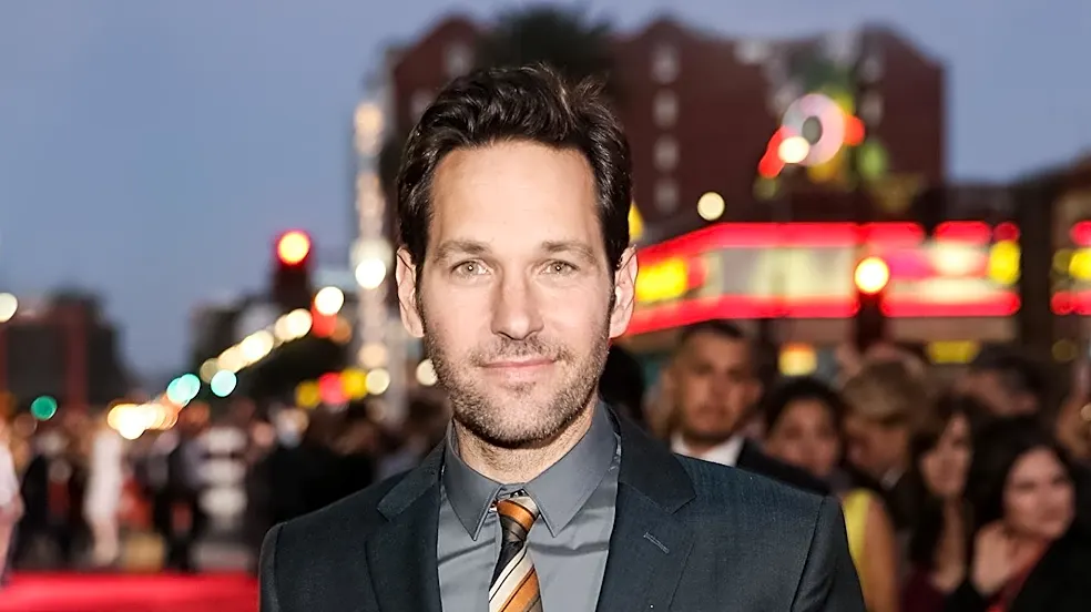 Paul Rudd Visits Brooklyn Store Amid Kelly Clarkson's Viral Dispute Over $15,000 Mechanical Bird