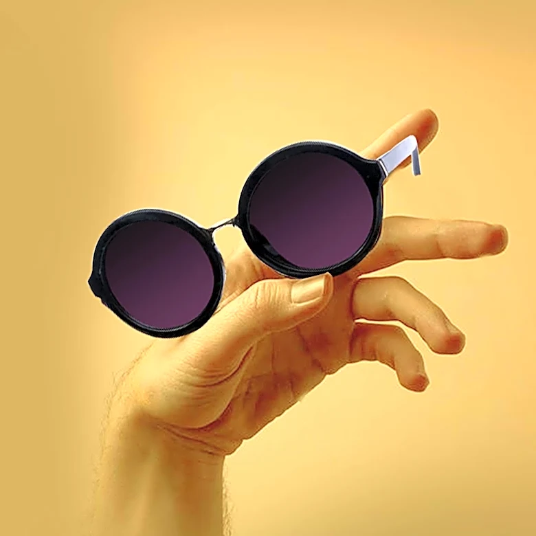 Oakley Reissues 1999 Straight Jacket Sunglasses Through MUZM Archive Program