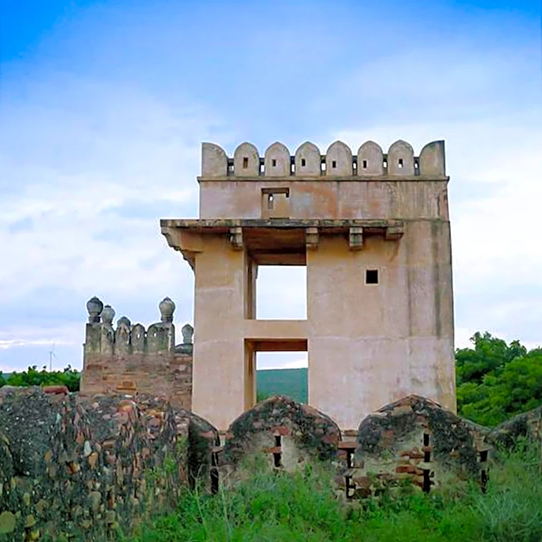 map architetti Restores Ancient Watchtower and Reconstructs Farmhouse in Teramo, Italy