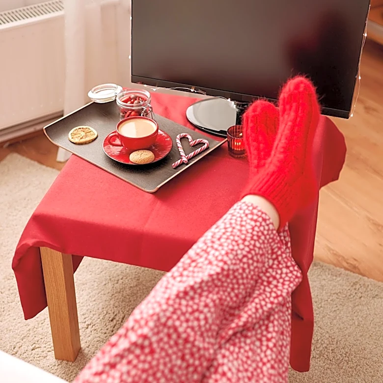 Oaklandside Offers Four Tips for Planning a Holiday Staycation