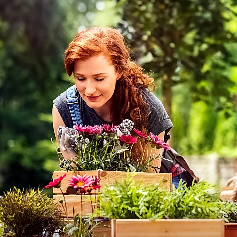 Harvard Recruit Rose Wendel Launches Successful Summer Gardening Business 'Stop and Smell the Roses'