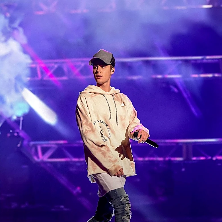 Justin Bieber Makes Surprise Visit to Traditional Korean Restaurant in Seoul Amidst Brand Launch