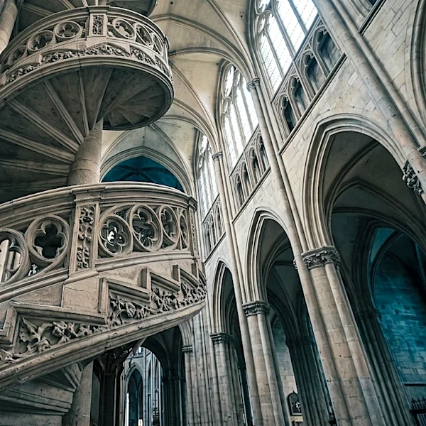 Cathedral of Saint John the Divine Offers Vertical Tour Experience