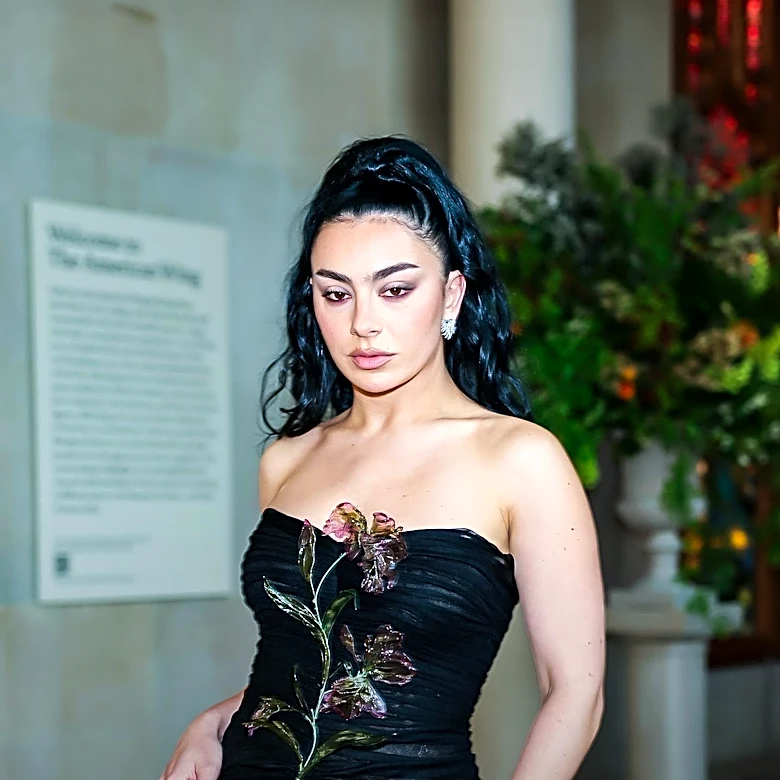 Metropolitan Museum of Art Exhibition Challenges Traditional Beauty Standards and Explores Female Body Objectification
