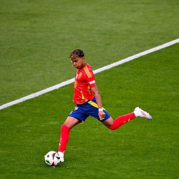 Lamine Yamal Addresses Ballon d'Or Loss, Expresses Future Confidence