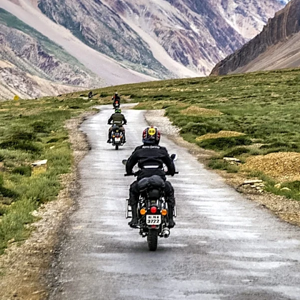 Group Tours Offer Comprehensive Travel Experiences with Managed Logistics
