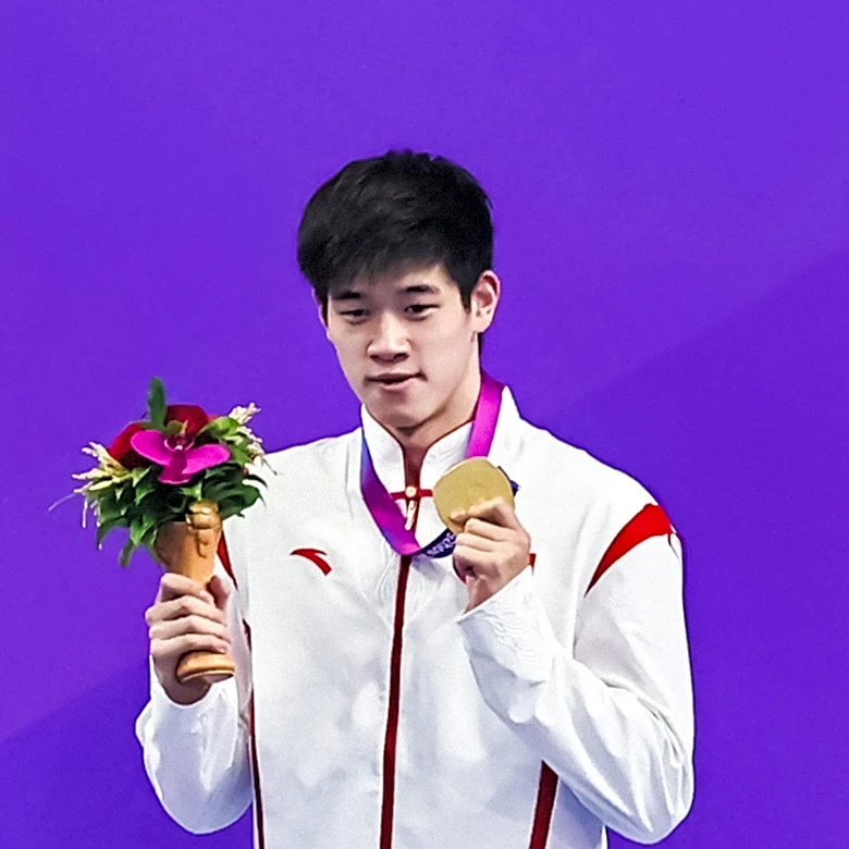 Olympic Swimming Champions Wang Shun and Ye Shiwen Share Life Lessons on Handling Failure at Beijing University of Technology