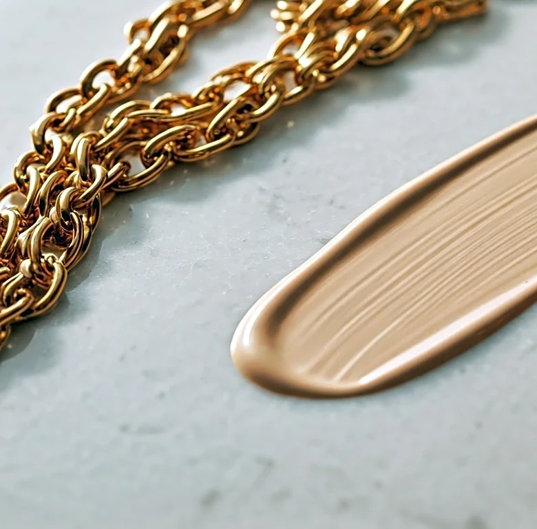 Why Rule Breaker’s Case for Minimal Makeup With Maximum Accessories