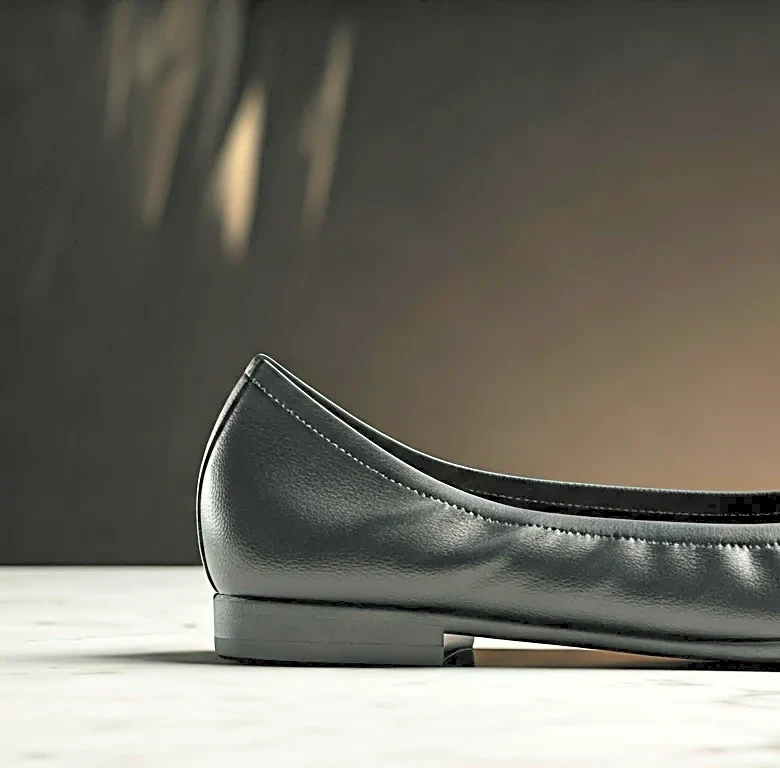 How One Pair of Flats That Works With Dresses, Jeans, and Trousers
