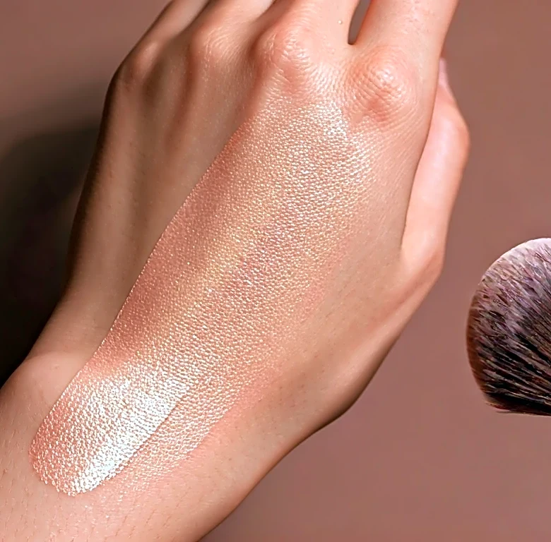 How BET Awards Beauty Pros Layer Highlighter for a Camera-Ready Glow