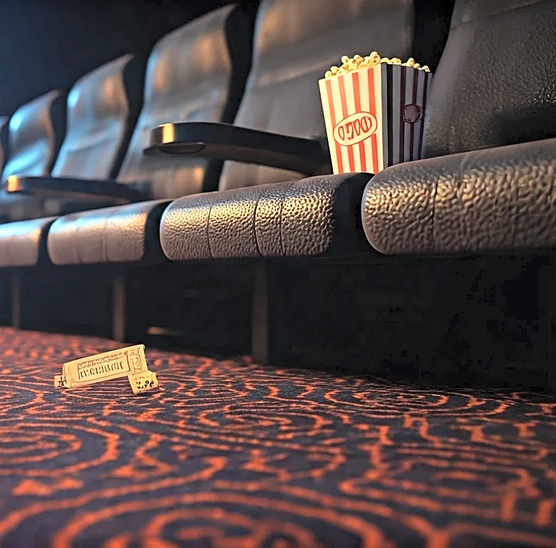 What to Know Before Taking Younger Kids to a Crowded Holiday Showing