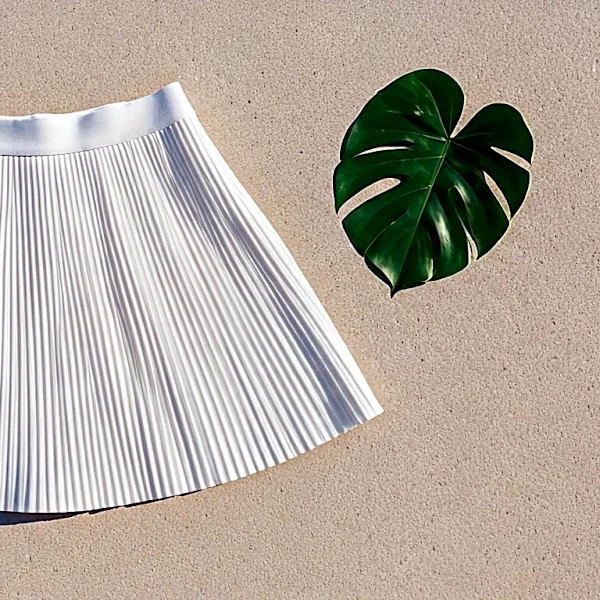 The Prep Debate Hidden Inside Ivory Pleated Skorts, Through a Minimalist Buyer’s Lens