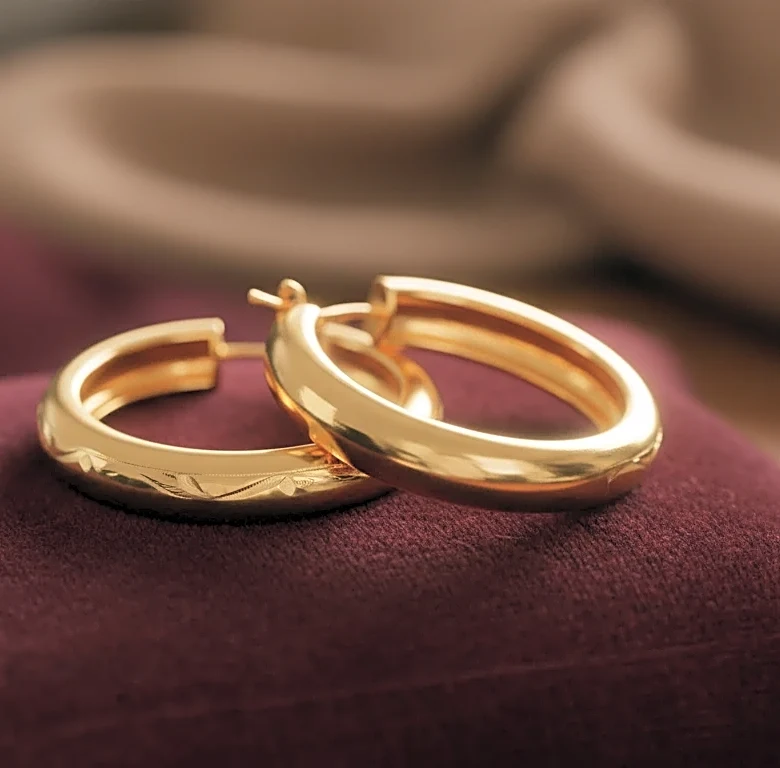 Why Moms, Daughters, and Fashion TikTok All Like Gold Hoops, with Mall-Brand Alternatives