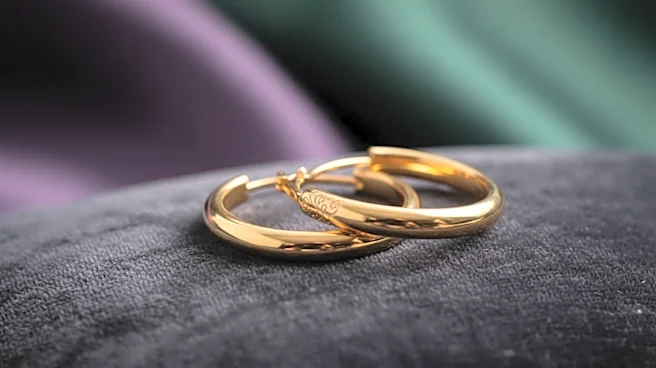 Tiny Detail That Makes Gold Hoops Look More Expensive — with Low-Effort Beauty in Mind