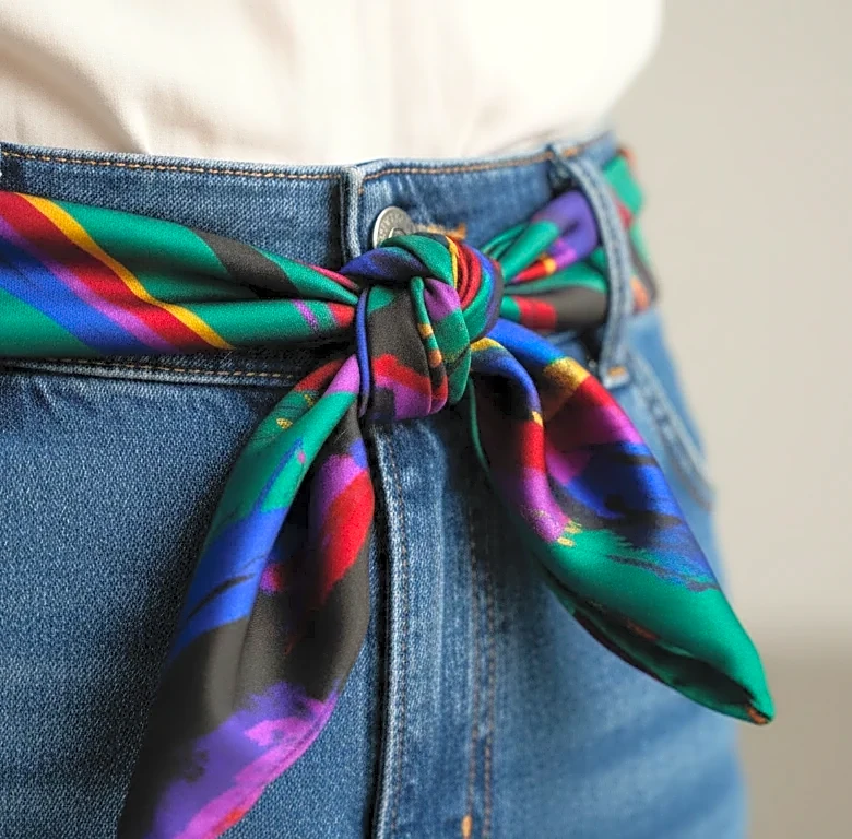 Scarf-as-Belt Styling Is the Hyper-Niche Fan Trend Worth Watching