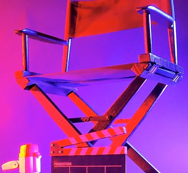 How Public Cast Chemistry Supports Ensemble-Movie Marketing
