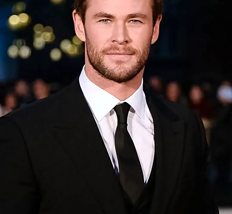 Why Chris Hemsworth’s Humor Works So Well at Fan Conventions