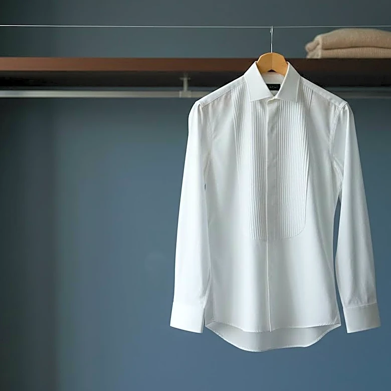 Why Senior Designers Disagree About the Tuxedo Shirt for Every Body Type