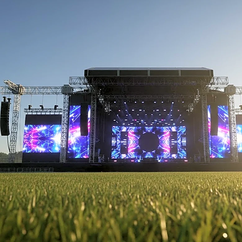 Lollapalooza Production Evolved From Portable Rock Stages To City-Scale Spectacle
