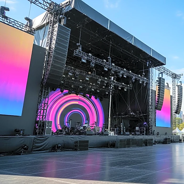 How Lollapalooza Evolved Into A Major American Summer-Festival Tradition