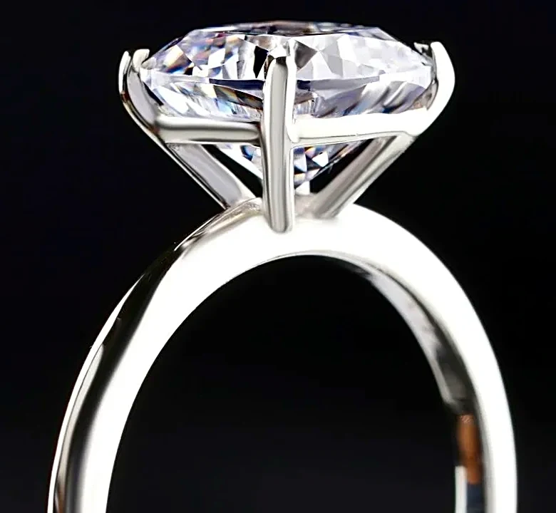 The Real Reason Platinum vs. White Gold Is Worth (or Not Worth) the Premium