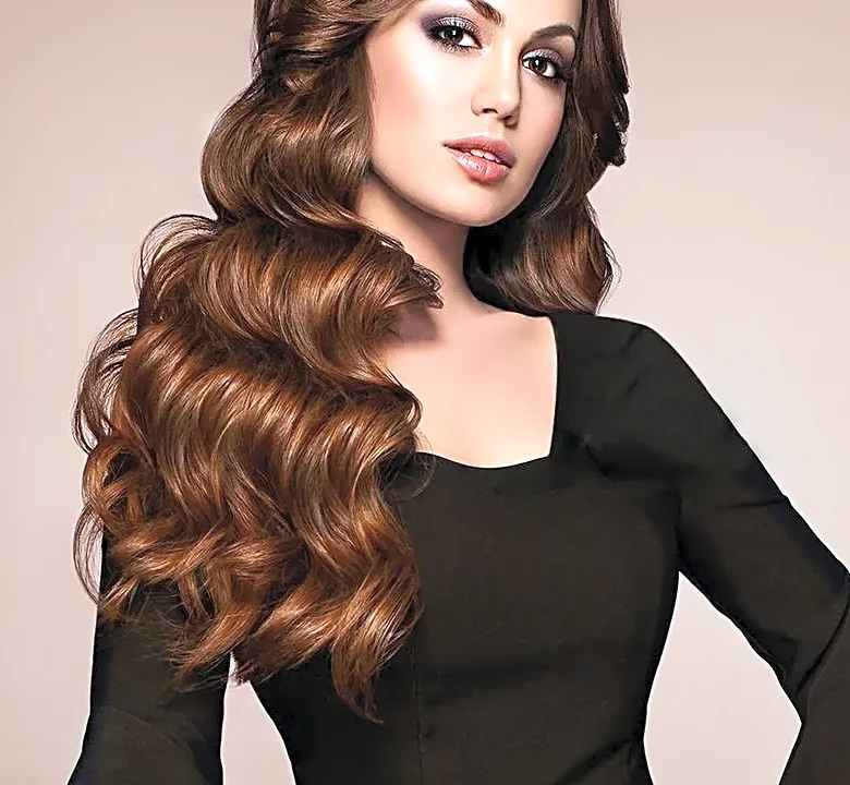 The Real Reason Stylists Disagree About the Long Layered Haircut