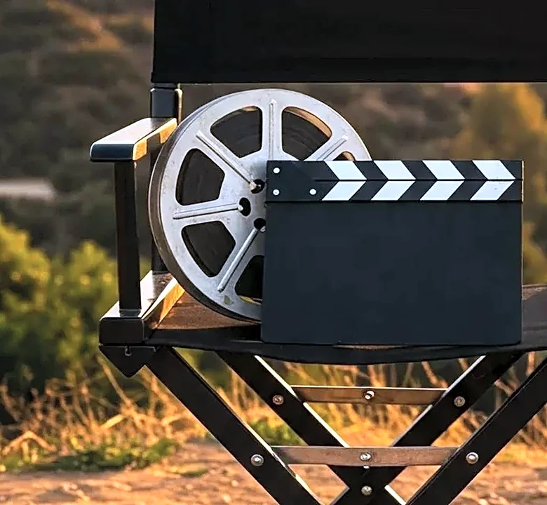 How Robert Wise Used The Camera and Sound To Make The Haunting Terrifying