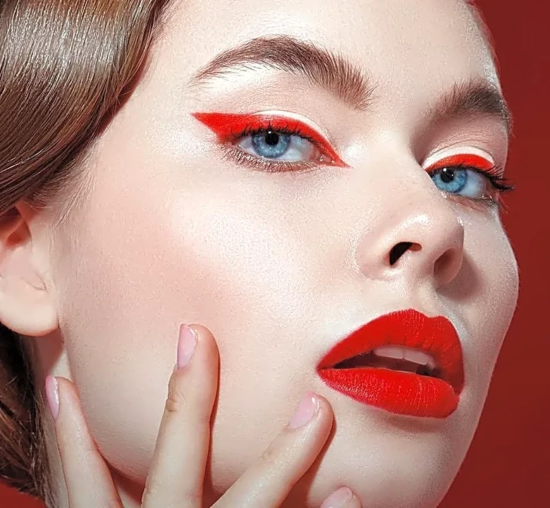Beauty Editors Are Matching Skin-Like Bases With Graphic Eye Color in Copenhagen