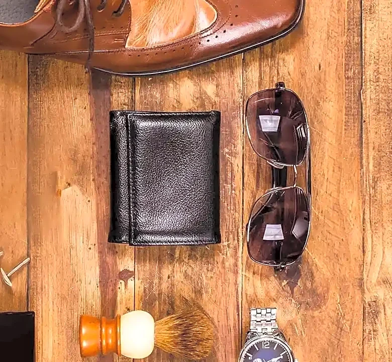 Why Most Americans Get Accessories for Men's Fashion in Their 30s Wrong