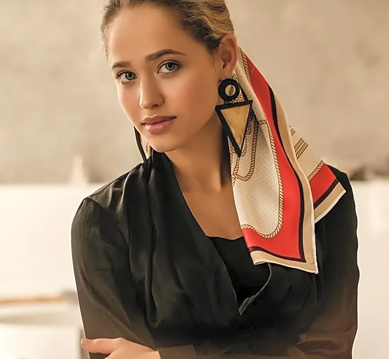 The Real Reason Stylists Disagree About 12-Season Color Analysis