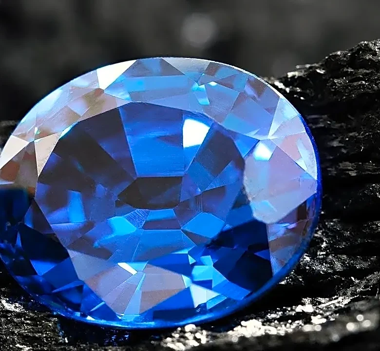 The Hidden Detail in Star Sapphires and Star Rubies That Reveals True Craftsmanship