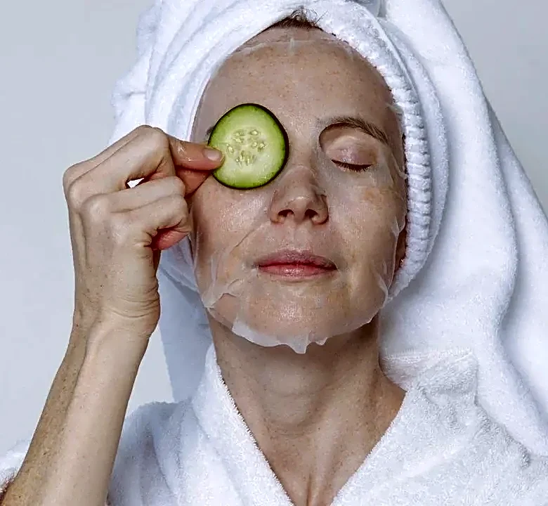 The Hidden Step Dermatologists Quietly Recommend for a Skincare Routine in Your 50s