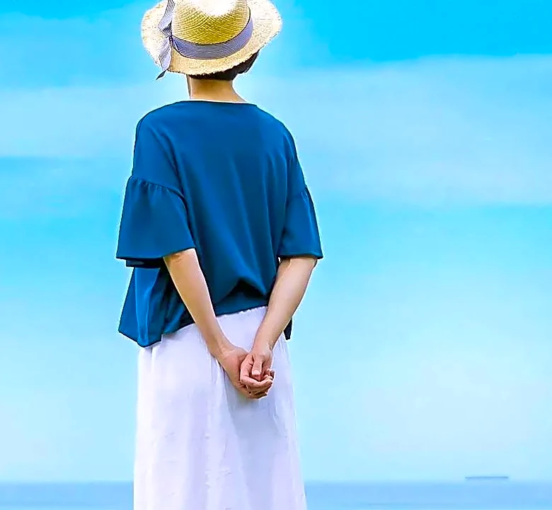 The Hidden Influence Behind 2020s Coastal Grandmother Style That Most Histories Skip