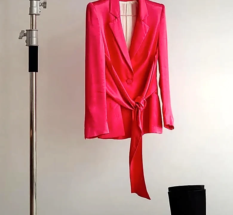 Why Facing Width Matters in Copenhagen’s Collarless Jackets