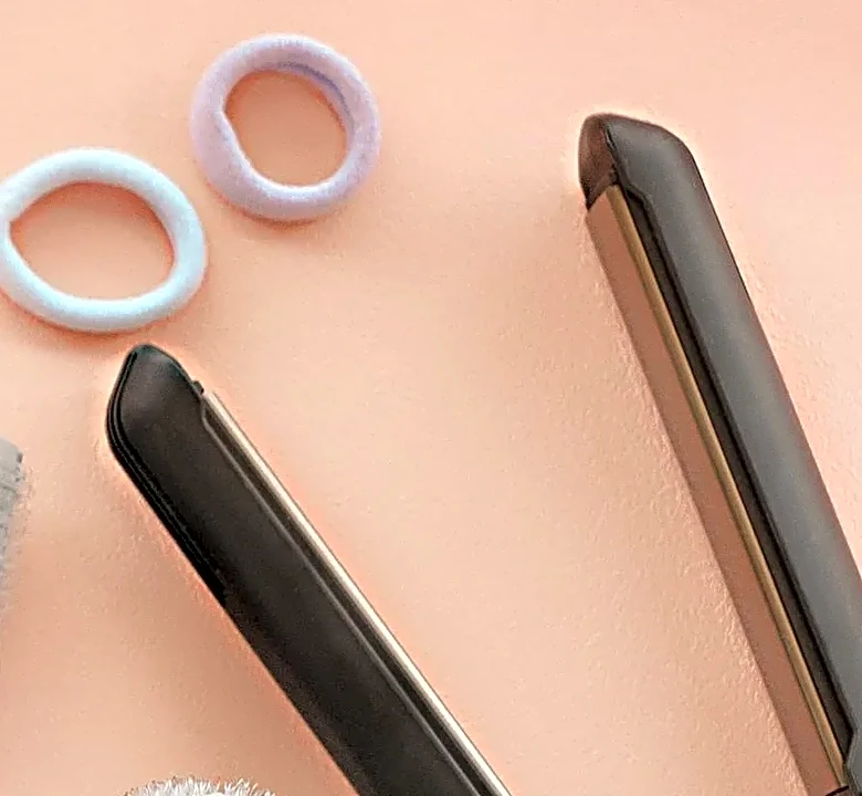 The Real Reason Stylists Disagree About Flat Iron Buyer's Guides