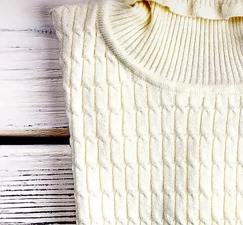 What the Quality of the Cashmere Sweater Looks Like in Mid-Range vs. Premium Brands