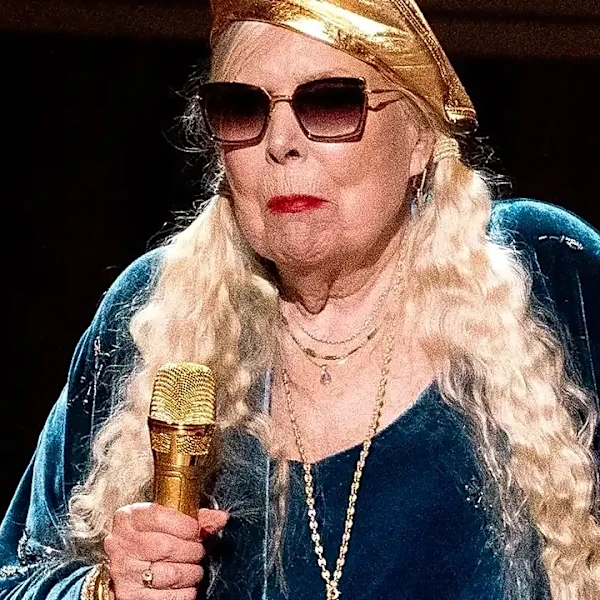 Joni Mitchell And The Performance Dynamic That Made Newport Feel Like A Living Room