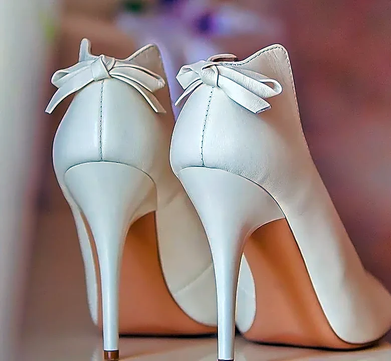 What Shoes for Women's Wedding Guest Outfits Actually Look Like in High-Quality Closets