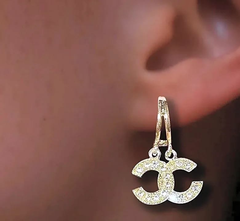 The Real Reason Huggie Earrings Are Worth the Premium