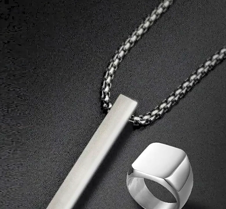 Where to Find Quality Minimalist Jewelry in America